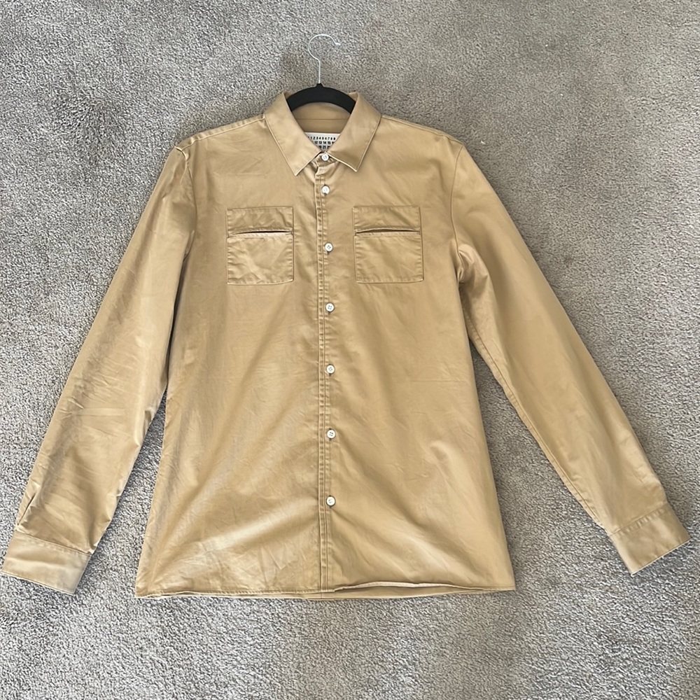 Men’s Margeila shirt. Size 10 or Italian size 48. Fits like a men’s medium.